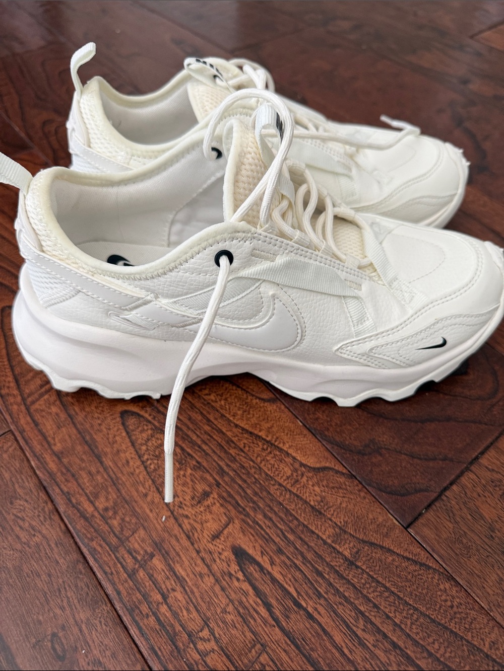 Nike TC 7900 Size 8 Women